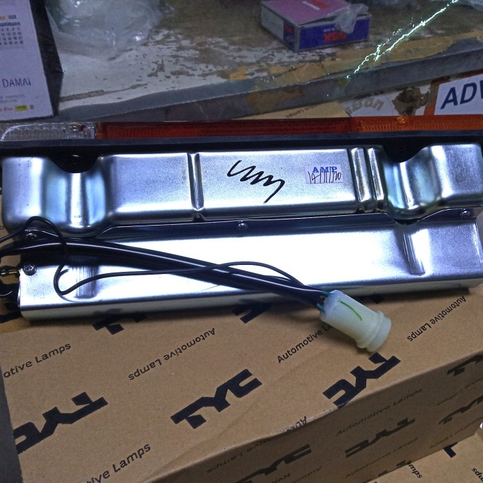 lampu stop lamp rem belakang L300 rumah kaleng kwalitas original