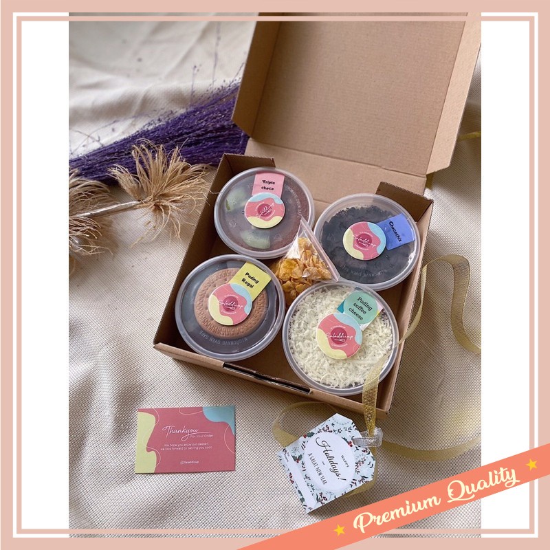 

TERBARU Set Hadiah Hampers Unik Wisuda Ulang Tahun Natal TERMURAH / Hampers 4 dessert cup