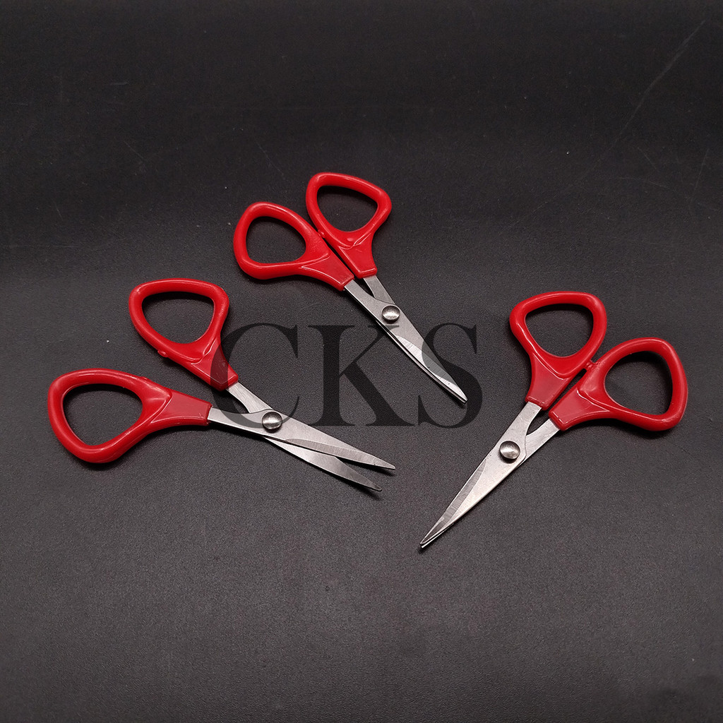 

Gunting Bordir Mini Gagang Merah 3,5" / Gunting Bordir 3,5" Merah