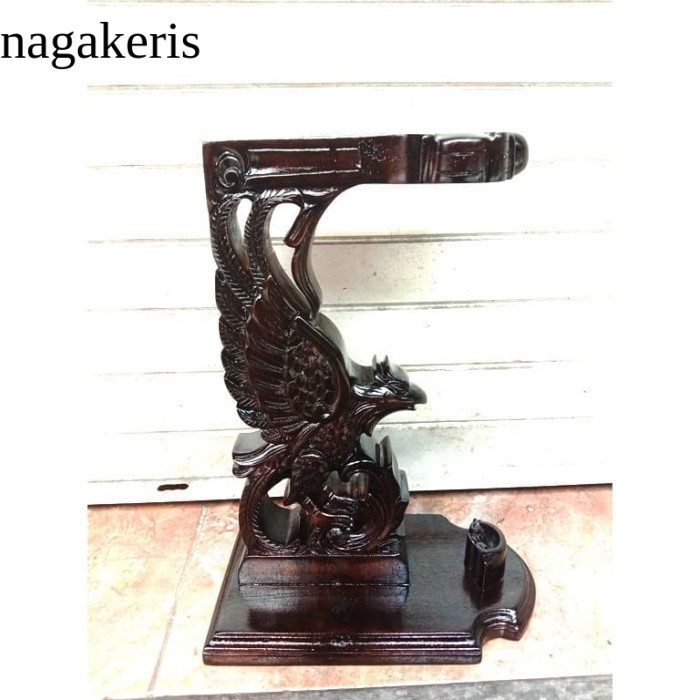 

Stand Keris Isi 1 Ukiran Elang Finishing Plitur Kayu Jati terlaris murah