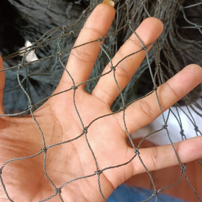 jaring tutup kolam ikan