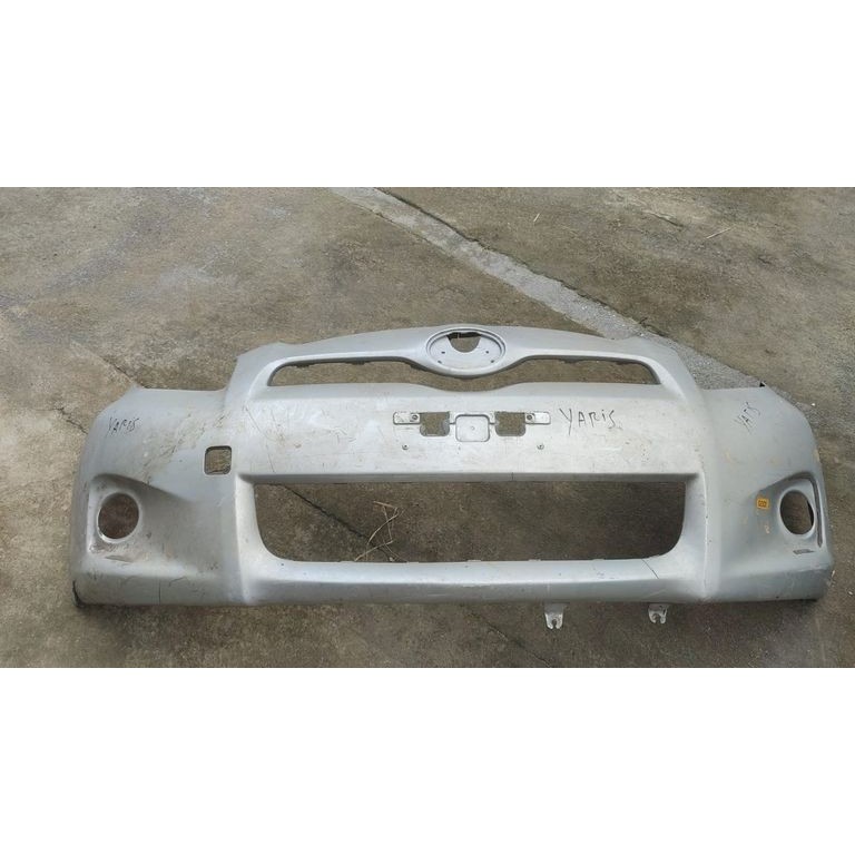 bumper depan Yaris 2012 bumper bekas Yaris 2012