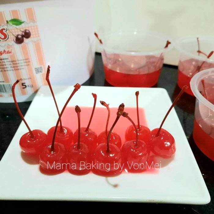 

wasitastore [Promo Murah] Cherry Ceri Tangkai Batang Topping Hiasan Kue Cake Black Forest 20