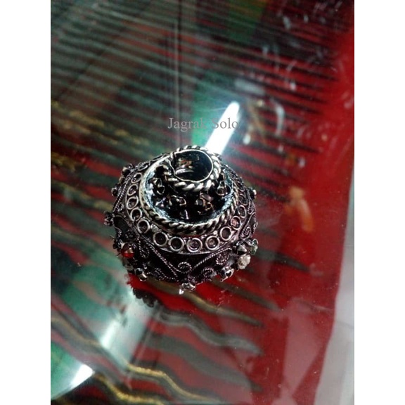 

Mendak Selut Keris Gaya Solo Model Biasa BP00016 murah