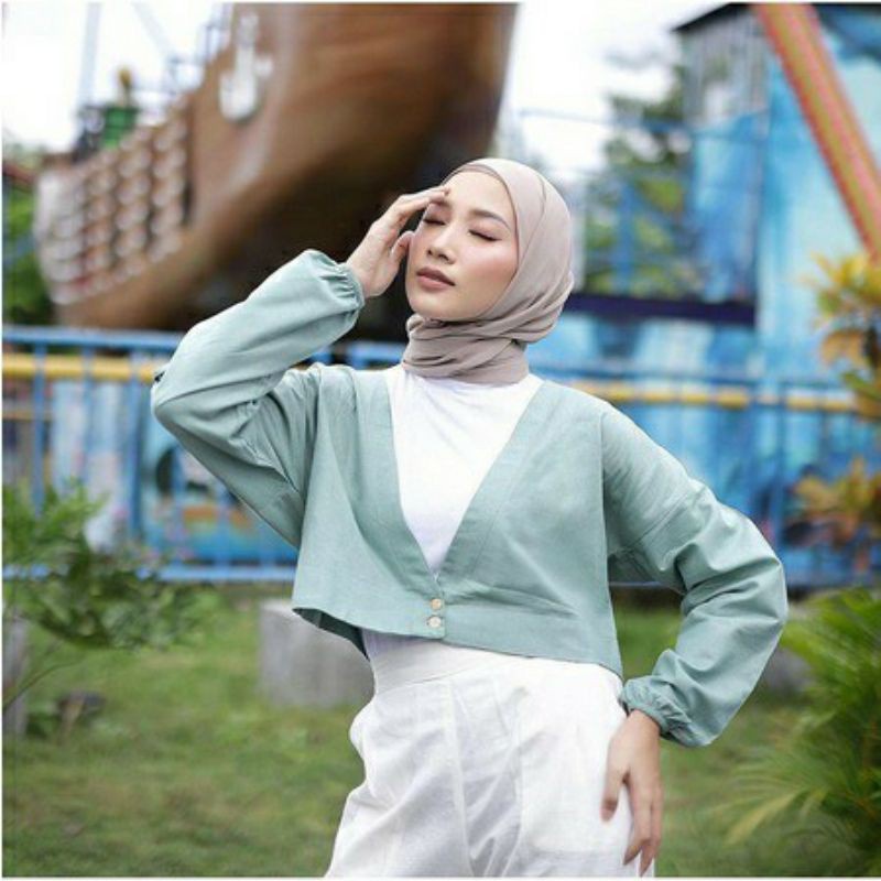 cardi crop catty / Cardi Crop Wanita