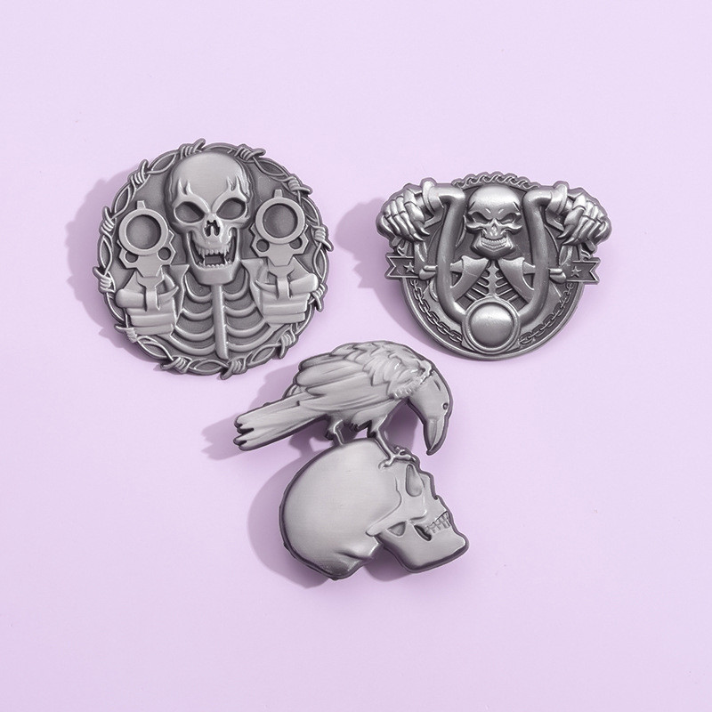 Punk style silver metal pin motorcycle skull crow brooch backpack lapel jacket decoration badge Hall