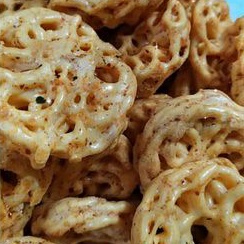 

KERUPUK KRUPUK SEBLAK BANTET SNACK KERING CAMILAN CEMILAN MAKANAN KERING MURAH KILOAN DIJAMIN FRESH HALAL BARANG BARU RASA ENAK GURIH MANIS ASIN RENYAH MOROTUKU SNACK