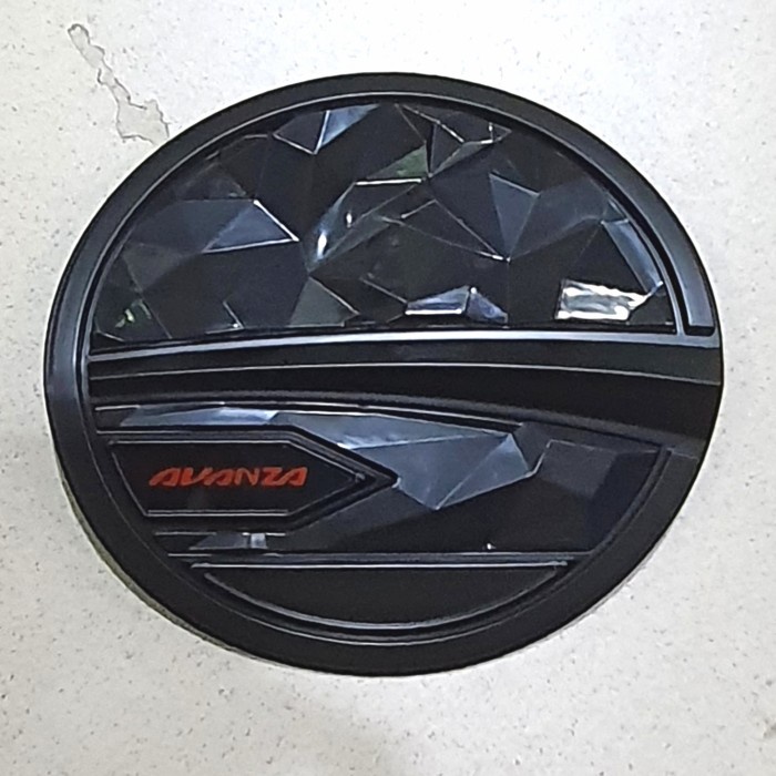 Tank cover hitam diamond Avanza 2022. Aksesoris mobil