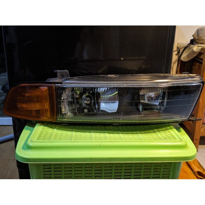 Headlamp Lampu Depan Galant V6 HIU Original KANAN