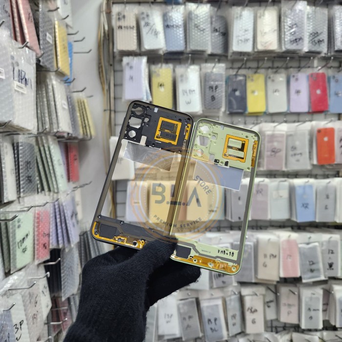 BAZEL TUTUP MESIN TULANG TENGAH BEZEL SAMSUNG GALAXY A24 A245F