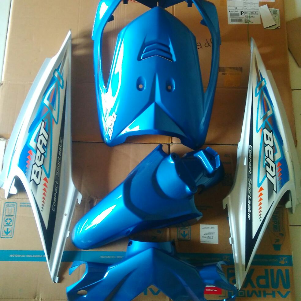 cover body Beat karbu biru putih ful body halus/full body halus Honda Beat karbu putih biru