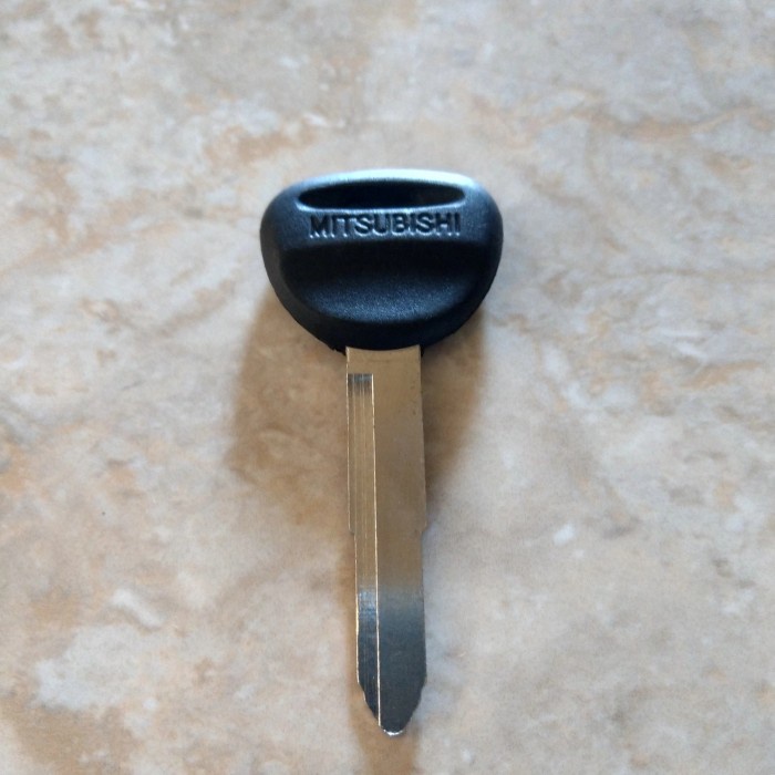 bahan kunci mitsubishi anak kunci mobil mitsubishi