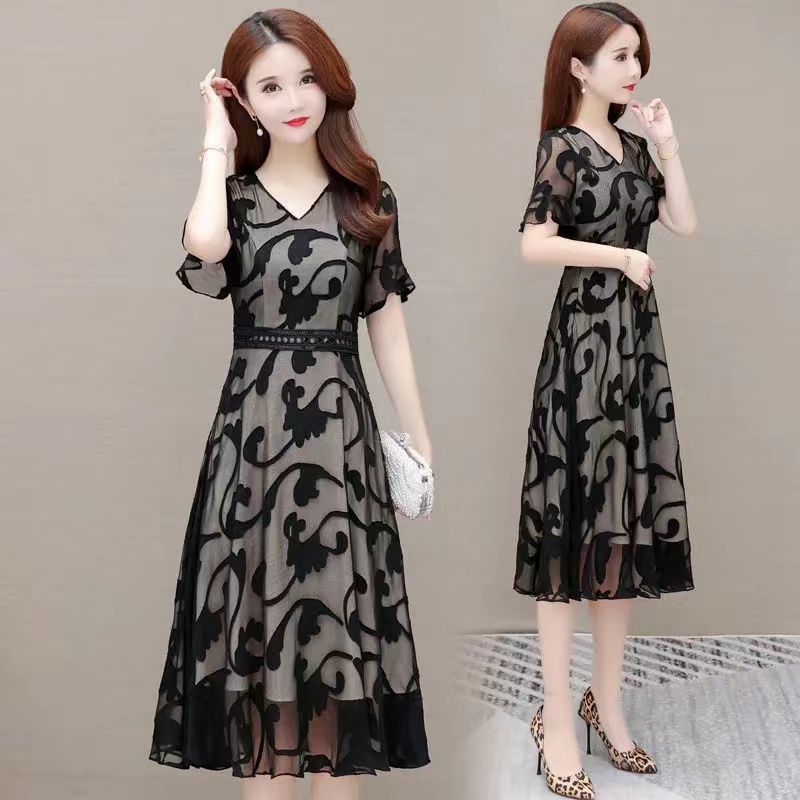 FAN Gaun pinggang ramping V-neck gaya Korea/dress hitam korea/dress bunga