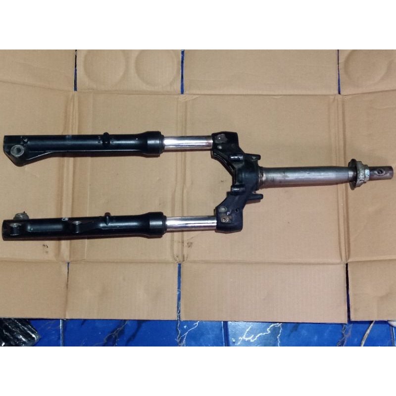 Segitiga shockbreaker depan supra x125 revo fit blade new original