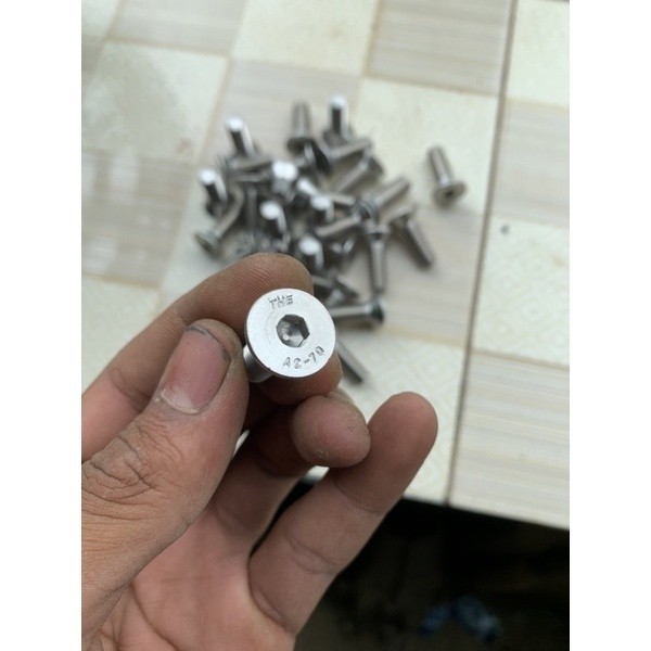 Baut L Verseng L M8 X 25(2.5cm) stainless 304