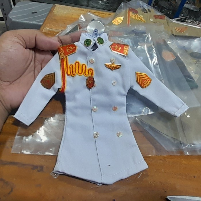 miniatur gantungan kaca mobil baju PDU Taruna AKMIL warna putih