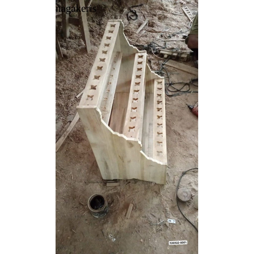 

jagrak keris isi 30 minimalis finishing terlaris