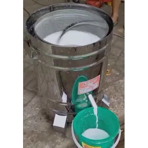 MESIN PENIRIS MINYAK JUMBO SPINNER 5 KG 8 LITER BISA UNTUK PERAS SANTAN ELEKTRIK LISTRIK 200 WATT