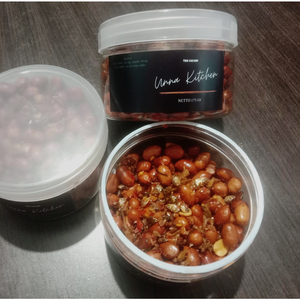 

Teri Kacang Una kitchen