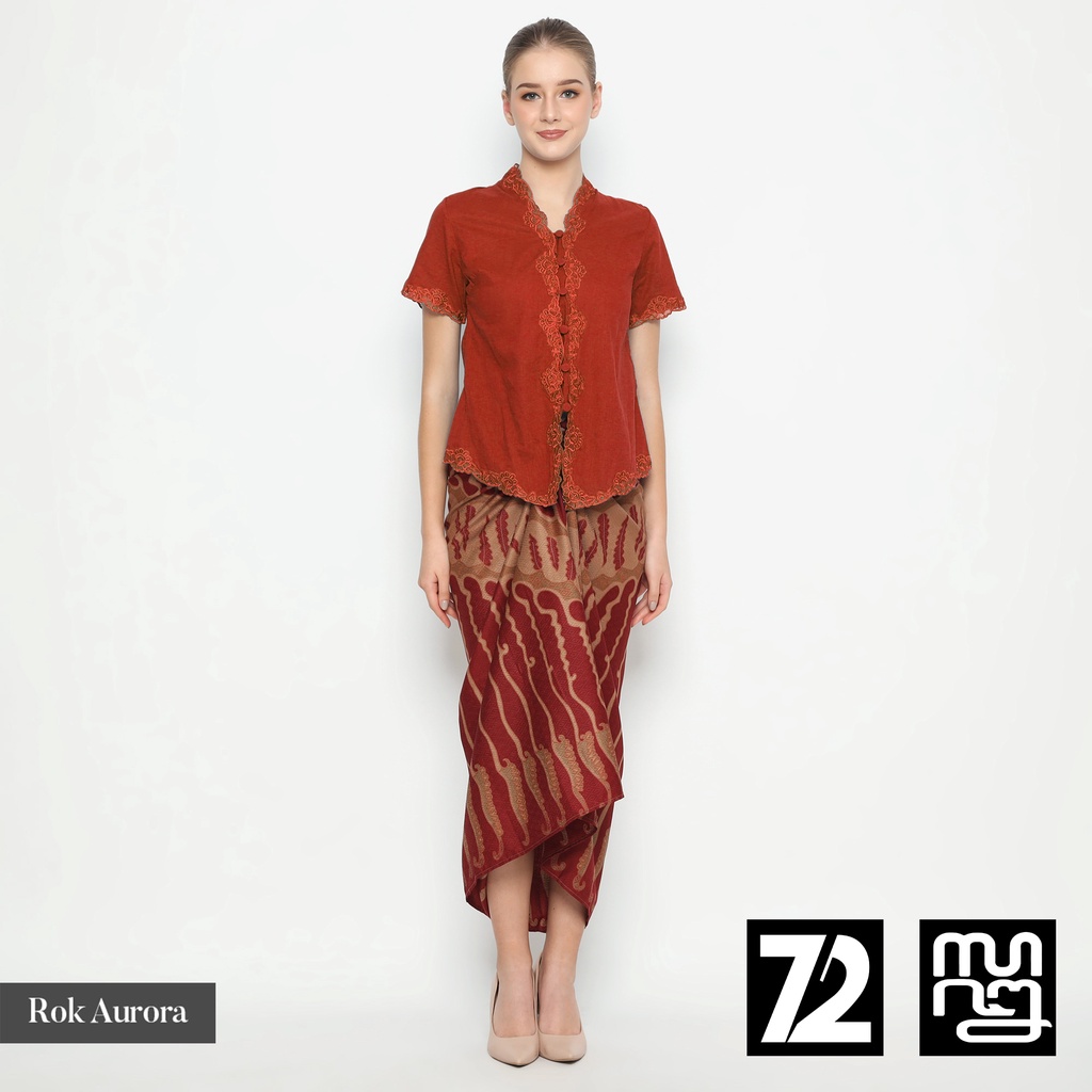 ROK BATIK SPAN Aurora Skirt Lilit Kebaya Instan Modern Wanita Motif Medousa Warna Merah Maroon 72429
