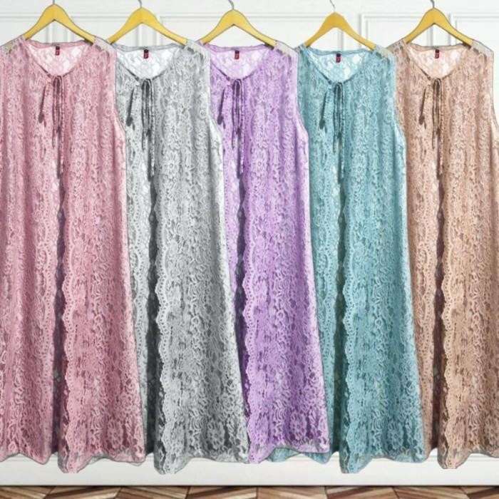 Outer Brukat Etnik Kondangan Premium Jumbo Panjang Kekinian Tanpa Lengan Bunga Timbul / Putih / Silv