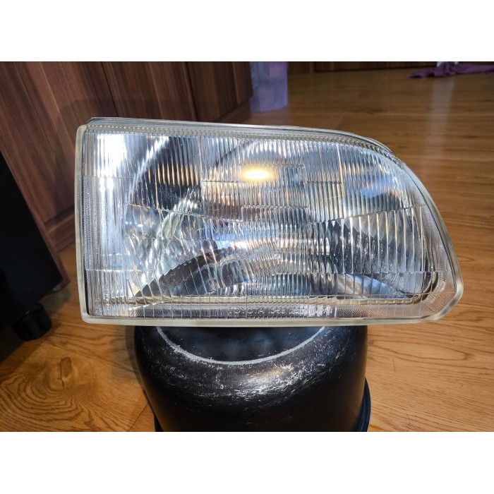 Headlamp Lampu Depan Starlet Kapsul