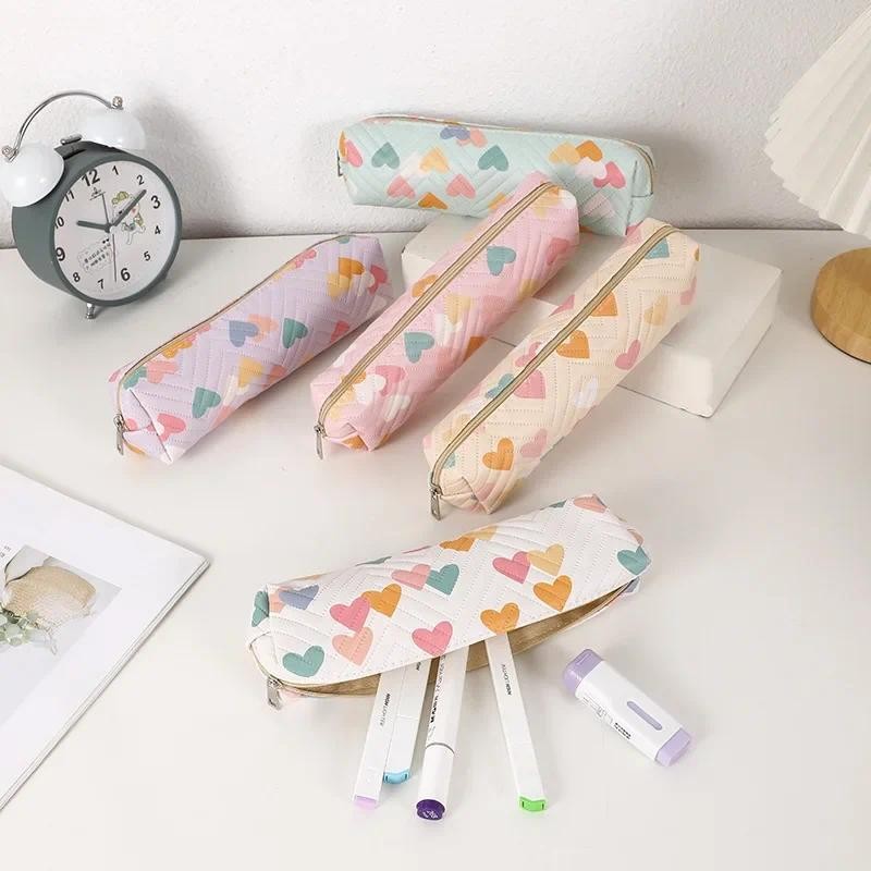 

1 Piece Small Cute Design Pencil Pouch for Student Sweet Heart Pencil Case Small Portable Pen Eraser Storage Bag School Supplies
