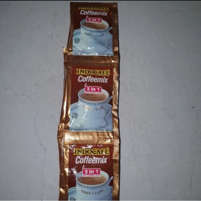 

Indocafe Coffemix 1 renceng isi 10 sachet