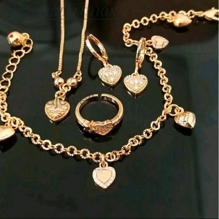 Perhiasan emas 1 set simple untuk anak aman rendah alergi perhiasan anak