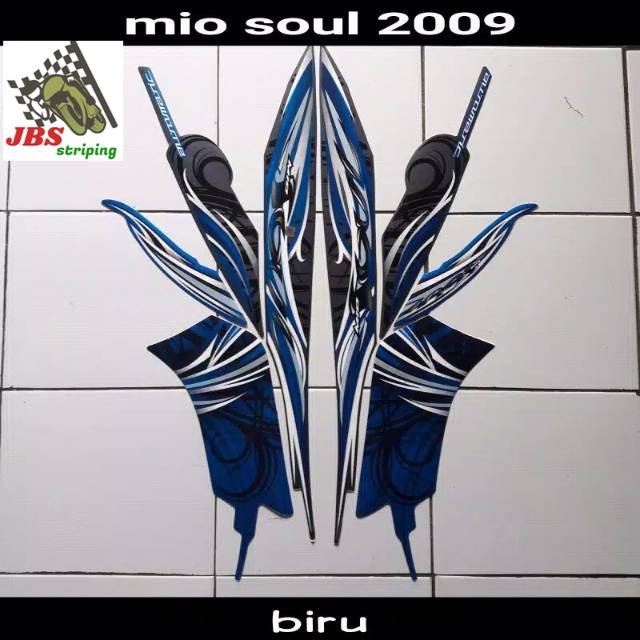 striping mio soul stiker  yamaha mio soul karbu lama thn 2009 biru hitam