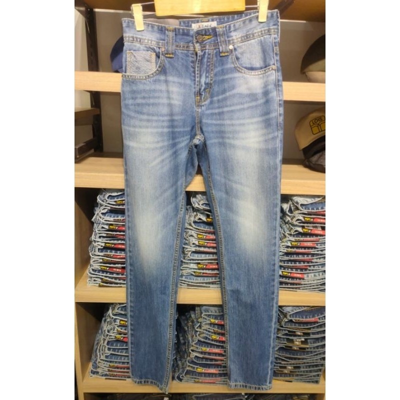 CELANA LOIS JEANS (CFL 082D)