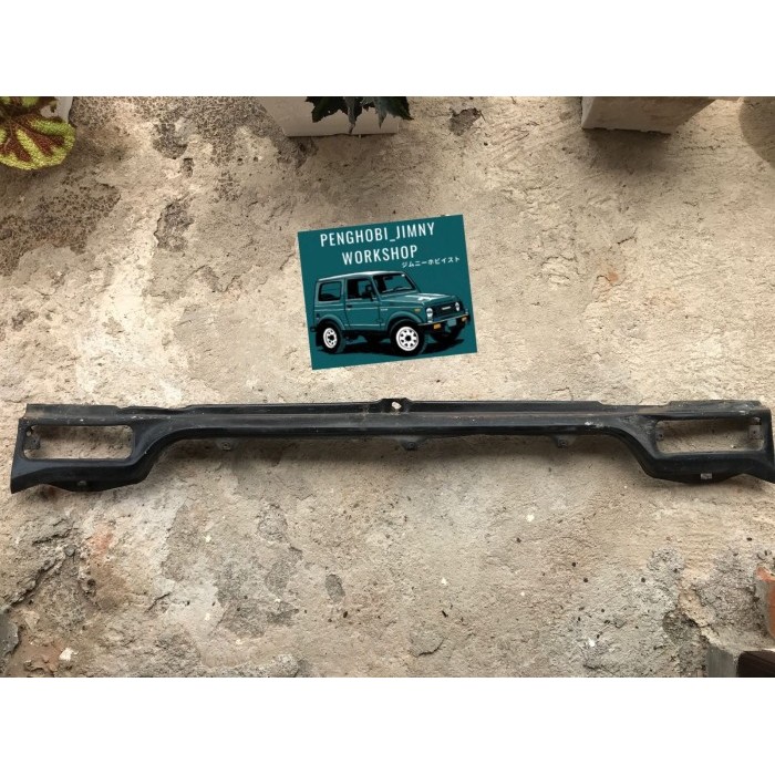 Kumis Bawah Grill Taft Lampu / Grill Kotak Kondisi Original Daihatsu Bagus Tidak Ada Cacat Tinggal P