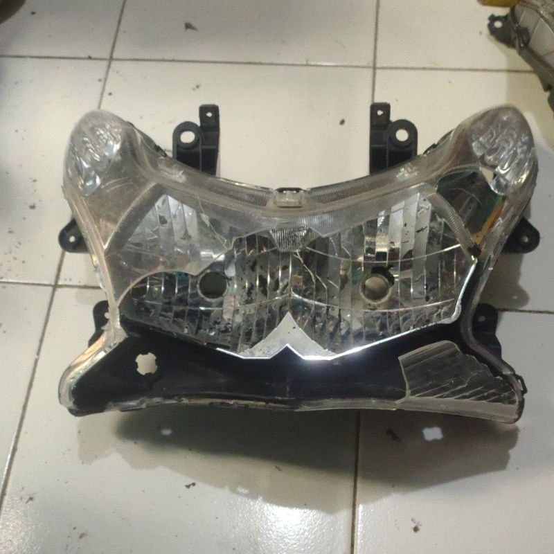 lampu depan reflektor head lamp depan Honda PCX 125 / 150 old lama Thailand original kaca pecah
