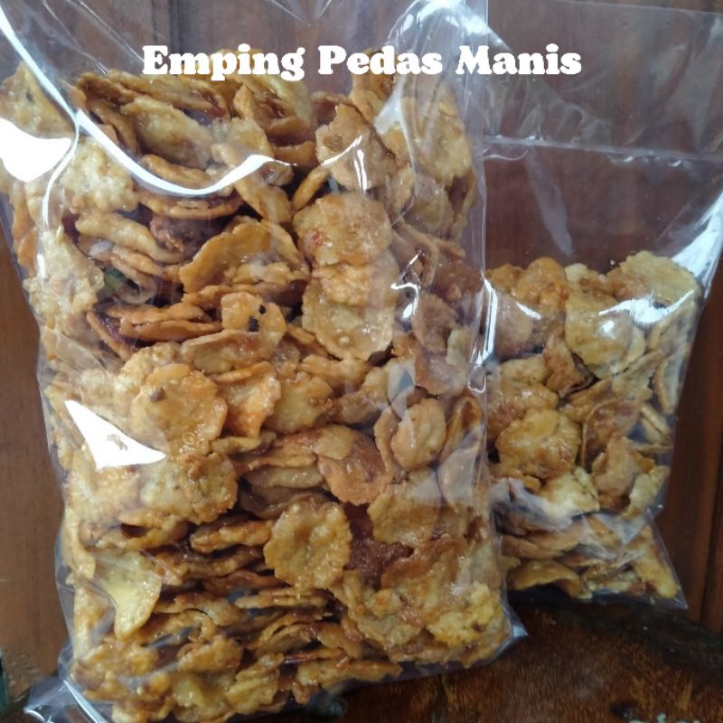 

emping melinjo pedas manis 500gr oleh oleh khas Magelang