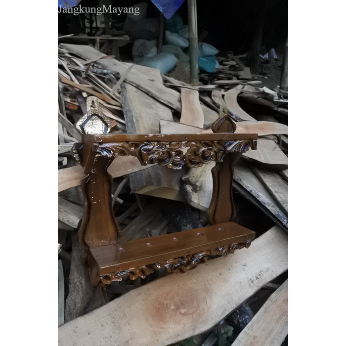 

jagrak keris tempel tembok isi5 hrg murah antik