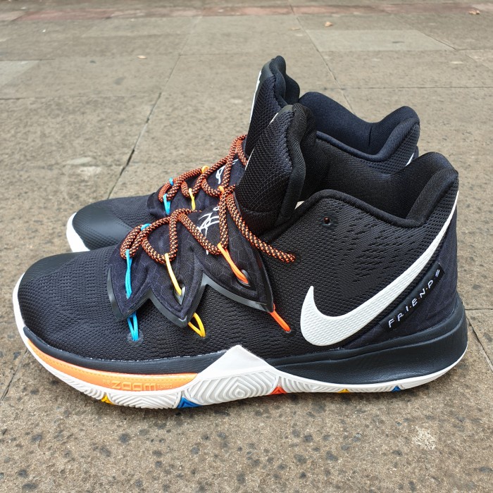 Terlaris ✨ -Sepatu Basket Nike Kyrie 5 Friends Premium Quality - Black Red, 40