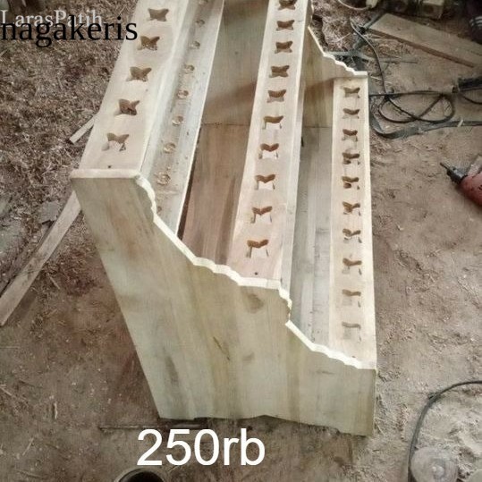 

jagrak keris isi 30 minimalis tanpa ukir Antik terlaris murah