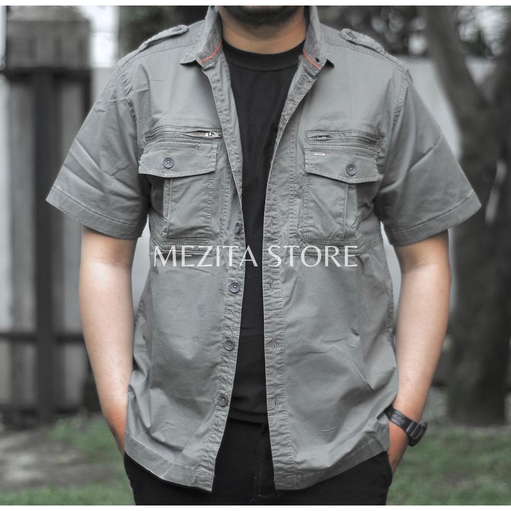 Kemeja Pria Regular Lengan Pendek Cardinal E1180P03F
