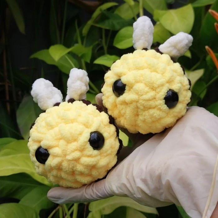PROMO- boneka rajut - amigurumi , boneka rajut amigurumi bee lebah