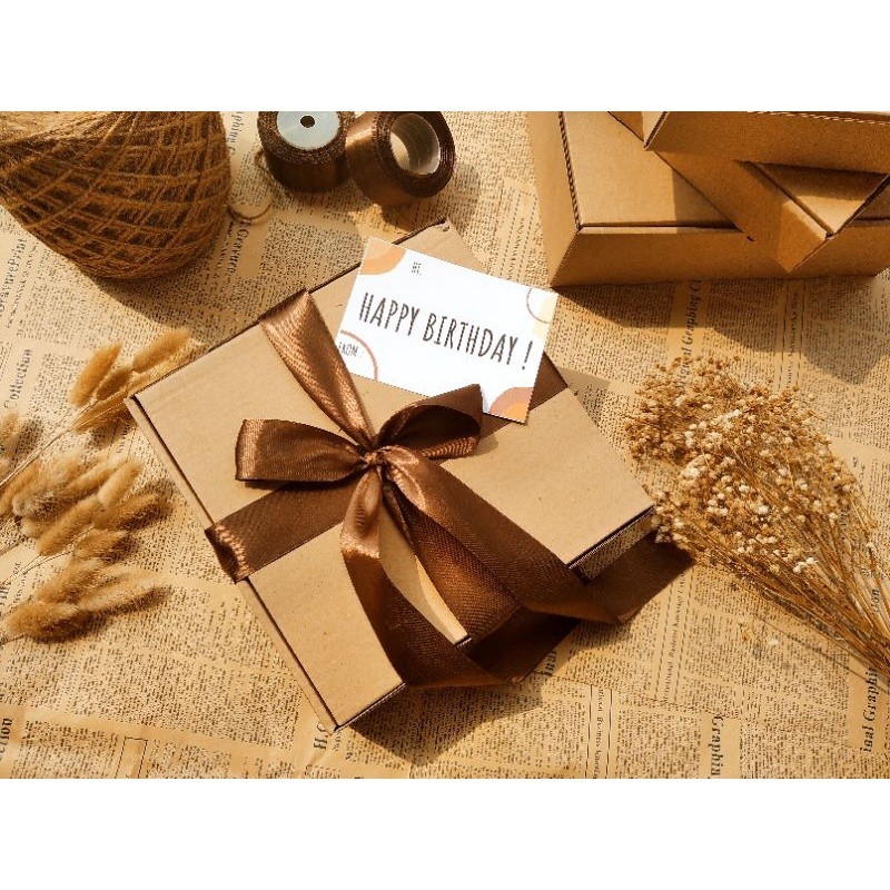 

GIFTBOX BROWN SATIN size L dan XL