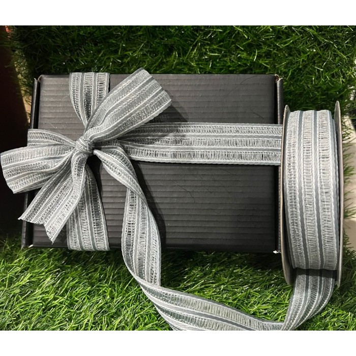 

Pita kado STRIPE flowers lace/ Pita Kain L:2.5cm P:18M - GREY