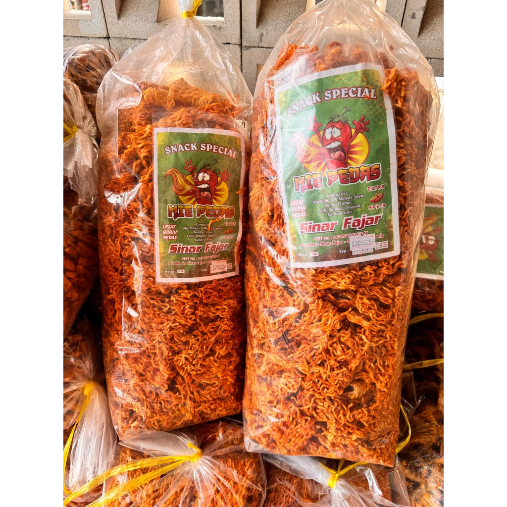 

keripik mie setan 250gr