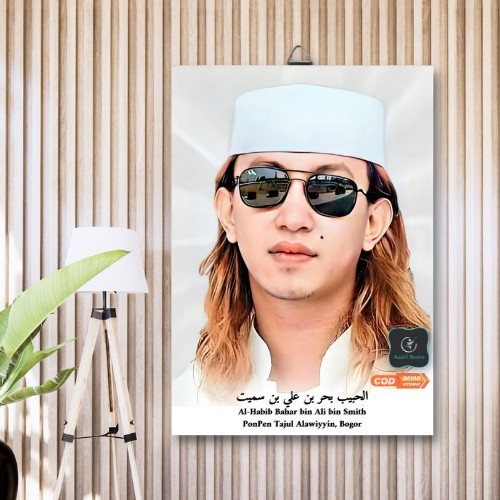 Bingkai Poster Kayu Foto Habib Bahar bin Ali bin Smith Ulama Wall Decor Kayu