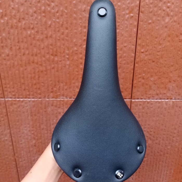 sadel luce z18 - Hitam