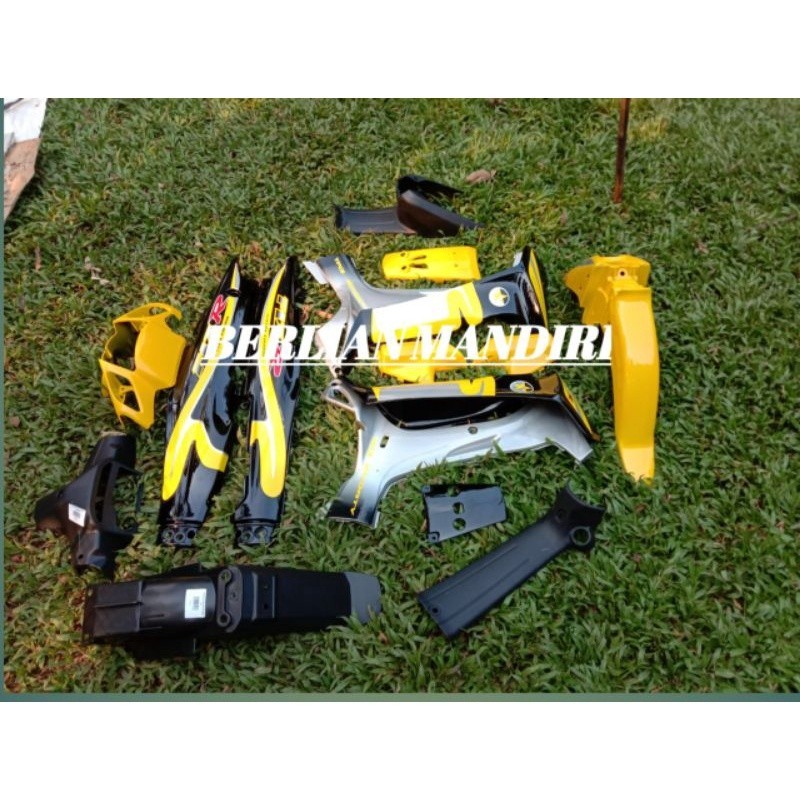 cover body halus depan belakang fizr f1zr caltex hitam kuning silver full set halus