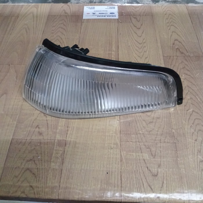 Lampu sen bagian kiri Ford laser gala / Champ berkualitas