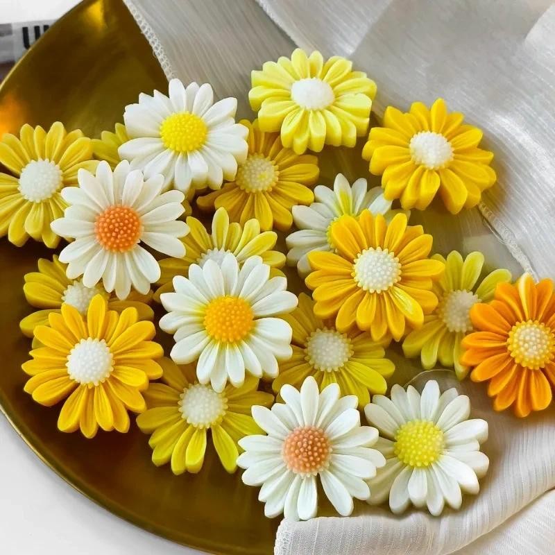 

Daisy Candle Mold Silicone Gypsum Aromatherapy Epoxy Scented Resin Soap Flower Handmade for Candle Making Tools Gifts