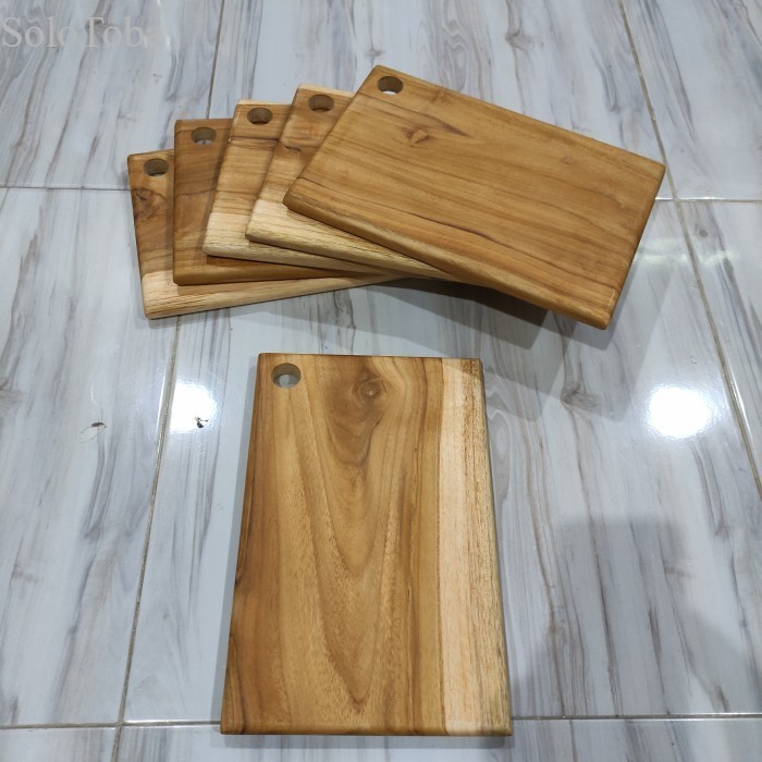 

Talenan Kayu 30x20 Jati Mahoni pingul / Wooden Cutting Board KAYU UTUH - 30x20 jti pngul murah