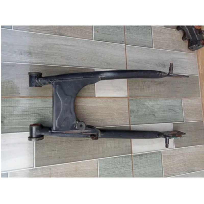 swing arm thunder 125 original (second)