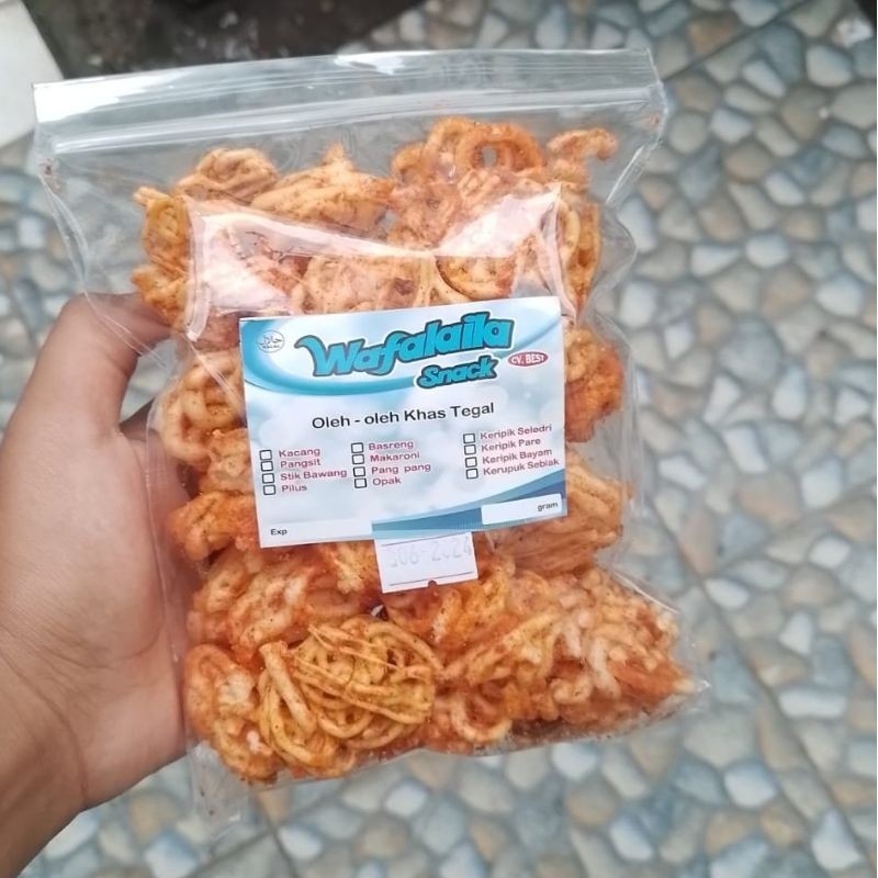 

Kerupuk mawar pedas Seblak rafael 100gr kerupuk pedo daun jeruk